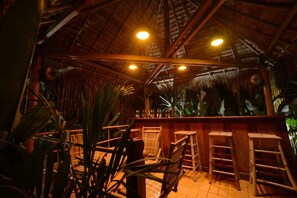 Bar (in der Unterkunft)