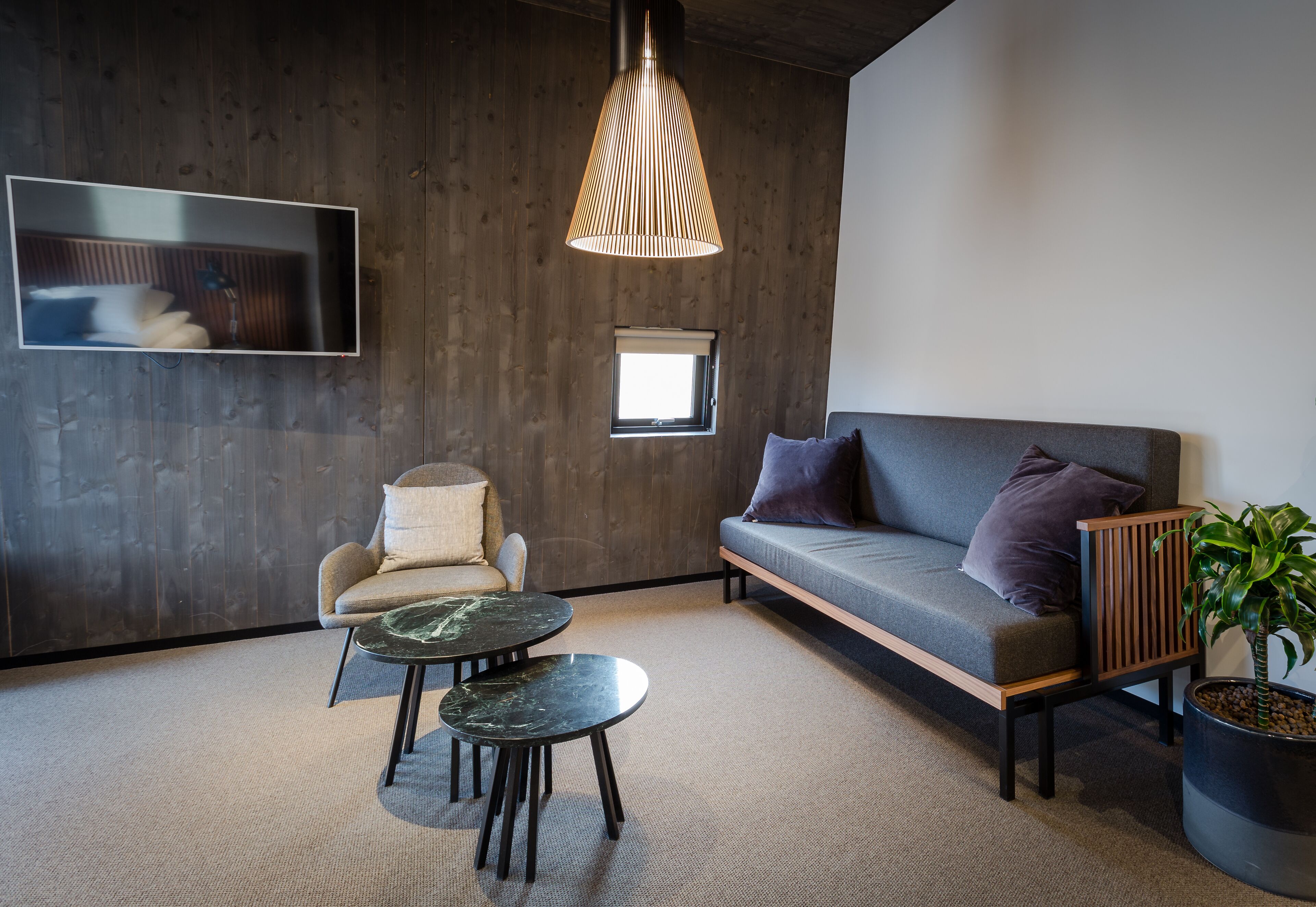 family triple room | 1 bedroom, hypo-allergenic bedding, in-room safe, desk