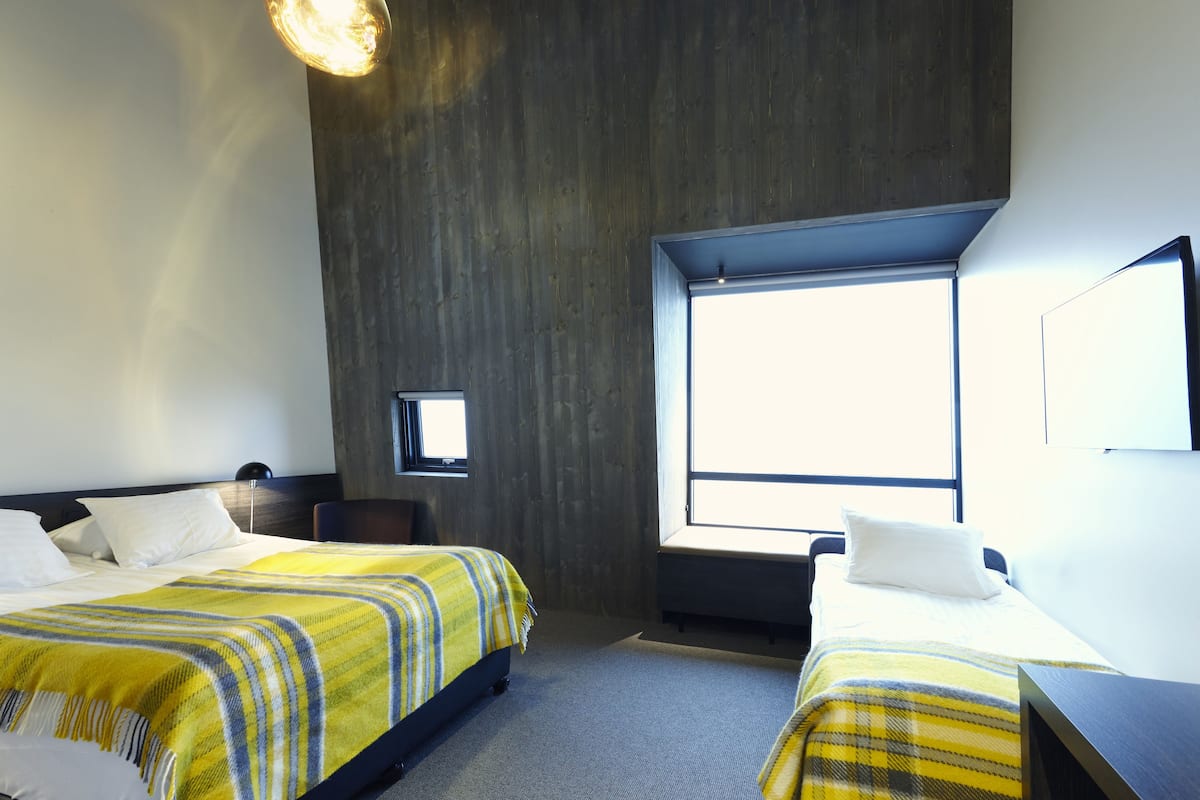 Triple Room | 1 bedroom, hypo-allergenic bedding, in-room safe, desk