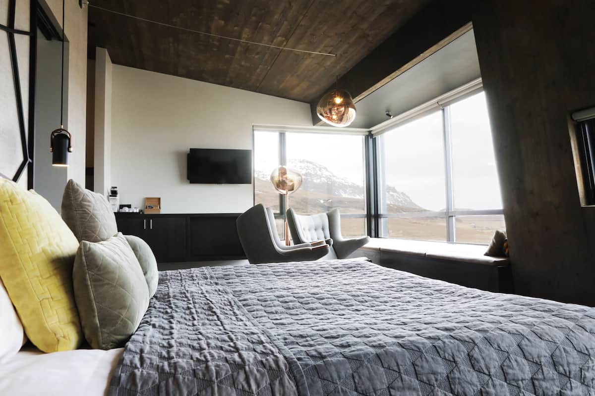 Suite | 1 bedroom, hypo-allergenic bedding, in-room safe, desk