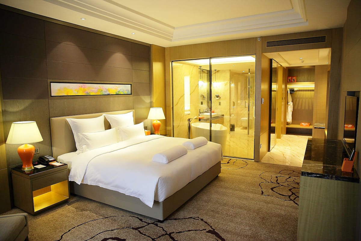 minibar, in-room safe, desk, soundproofing