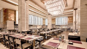 2 restaurants, breakfast, lunch, dinner served; Chinese cuisine  - Pullman Shishi Mattison (Quanzhou)