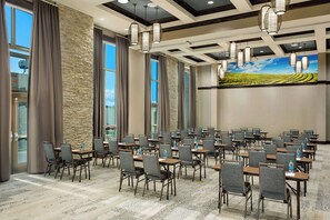 Ballroom - Hampton Inn & Suites Napa (Napa)