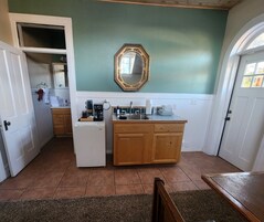 Suíte, 2 camas Queen, vista para a montanha | Cozinha americana privada | Frigobar, micro-ondas, cafeteira/chaleira