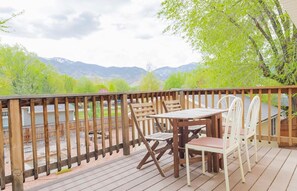 Double Room, 2 Queen Beds | Balcony