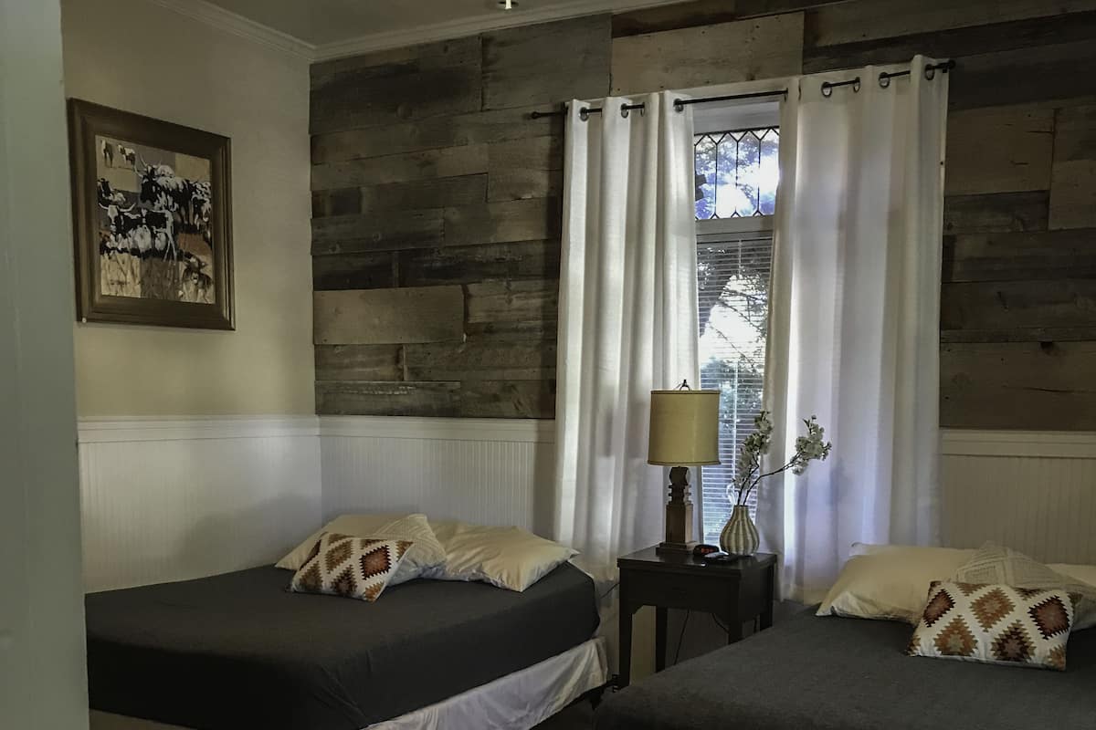 Suite, 2 Queen Beds