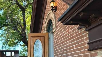 Suite, 2 grands lits, vue sur la montagne | Accès au Wi-Fi (inclus)