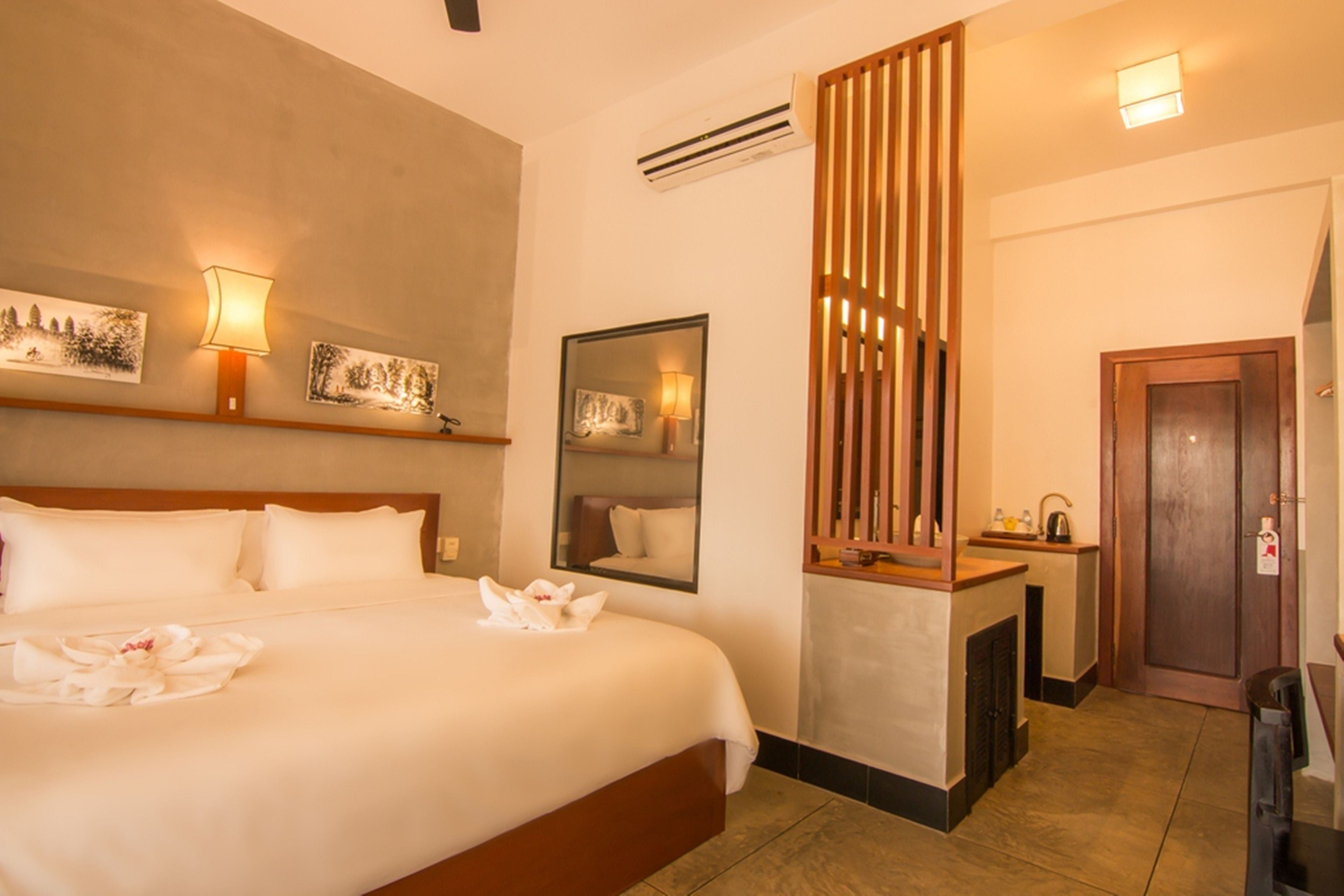 minibar, in-room safe, desk, iron/ironing board