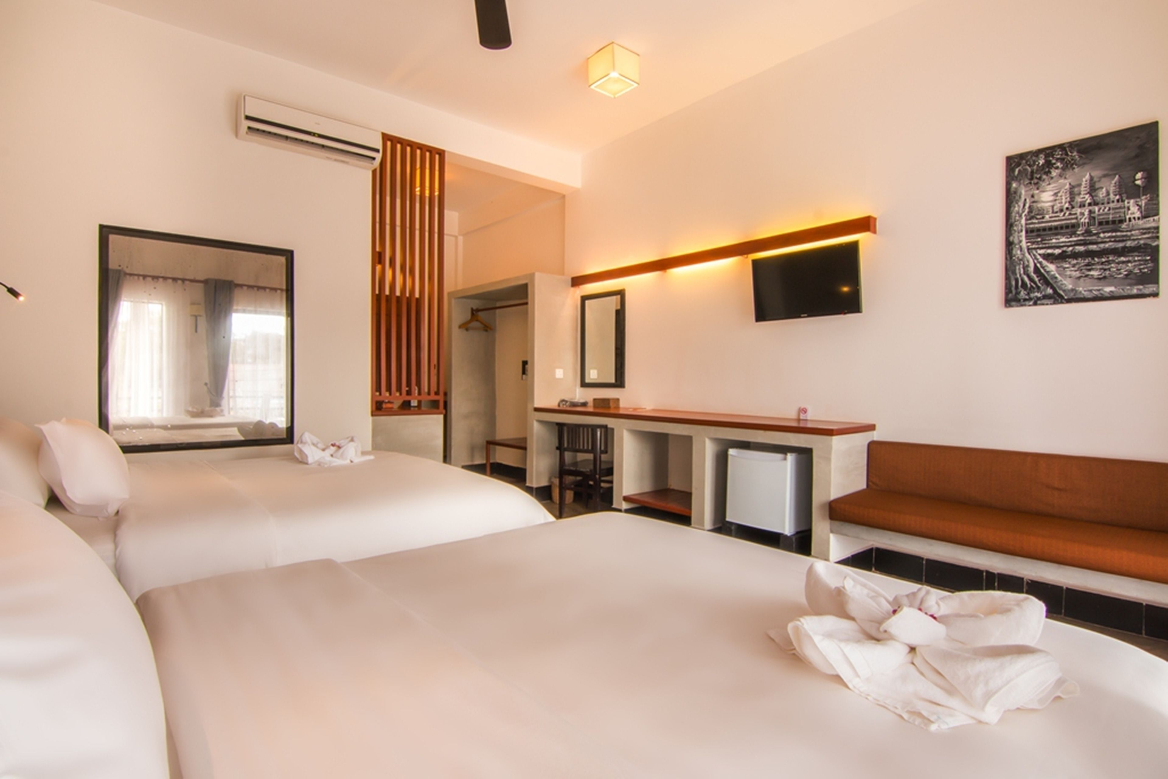deluxe twin room - free pick up | bathroom | separate bathtub and shower, free toiletries, hair dryer, slippers