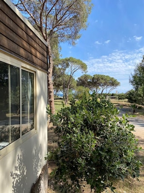 Superior Mobile Home, 2 Bedrooms, Ocean View | Terrace/patio - Camping Flumendosa (Pula)
