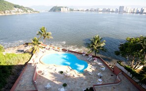 Kolam renang outdoor