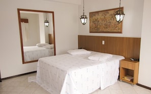 Executive Double Room, Sea View | Minibar, blackout drapes, free cribs/infant beds, free WiFi - Ilha Porchat Hotel (Sao Vicente)