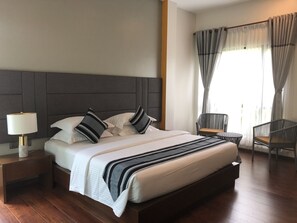 Chambre Présidentielle Double ou avec lits jumeaux, non-fumeur, vue piscine