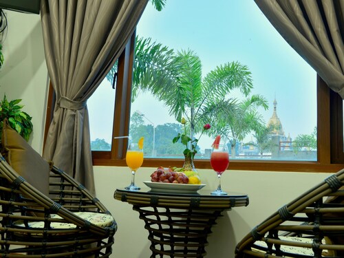 โรงแรมกันบาวซา หินธา