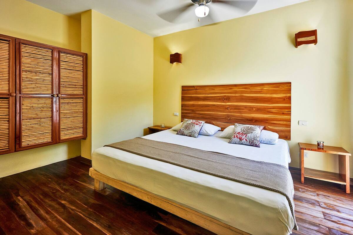Apartment, 1 Bedroom (Brown)