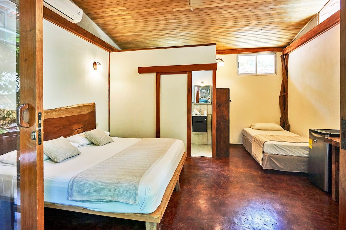 Studio, 1 Bedroom (Tora)