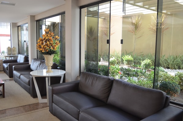 Sala de estar en el lobby