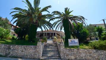 Façade de l’hébergement