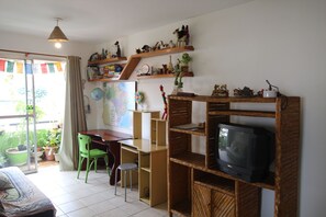 Apartment, 1 Bedroom | Living room - Leao SP 51 (São Paulo)