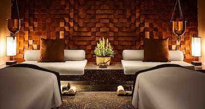 Sky Suites Yorkville