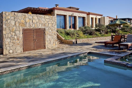 3 piscines extérieures