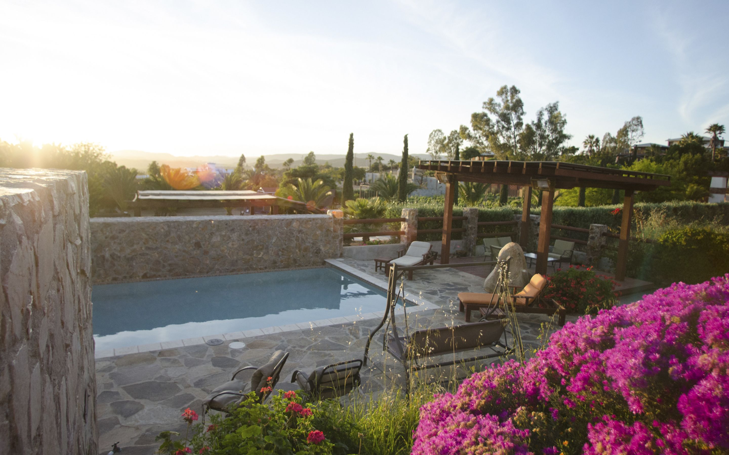 3 kolam renang outdoor