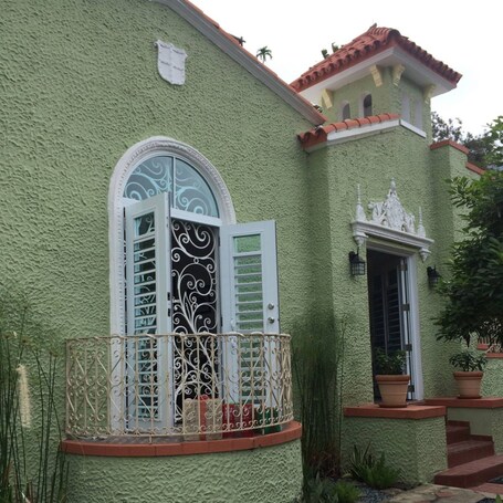 Casa Isabel Bed Breakfast - Image 2