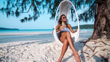 Beach nearby, sun loungers, beach umbrellas, beach towels