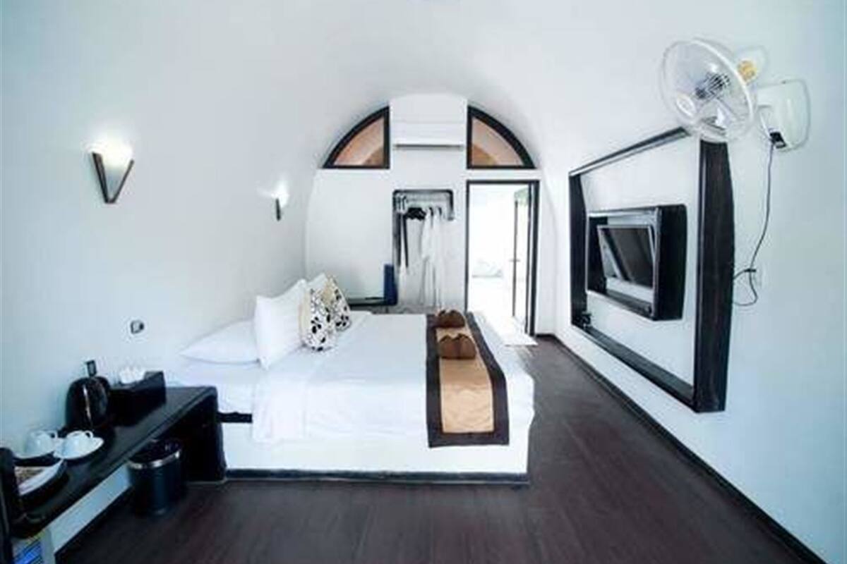 deluxe room, 1 king bed | view from room