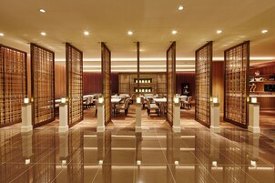 Breakfast, lunch and dinner served