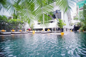 Outdoor pool, pool loungers