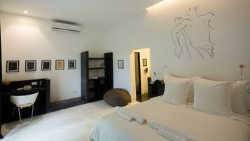 Minibar, in-room safe, desk, soundproofing