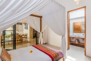 Villa, 3 chambres, piscine privée | 3 chambres, coffres-forts dans les chambres, bureau