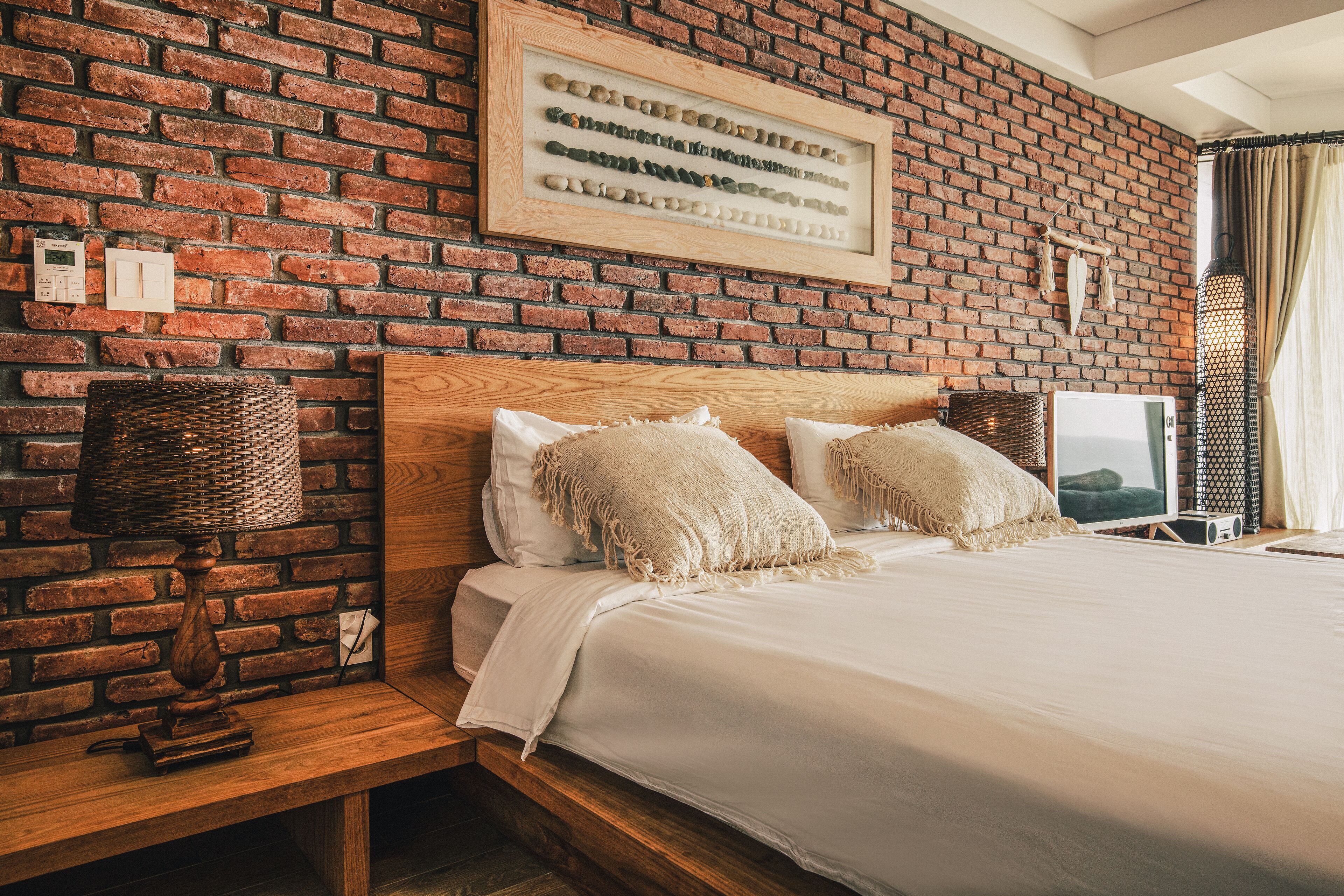 room, 1 king bed | in-room safe, blackout curtains