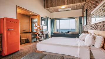 In-room safe, blackout curtains, bed sheets