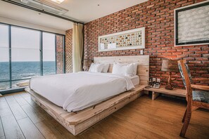 复式, 1 张特大床 | 客房内保险箱、遮光窗帘、床单