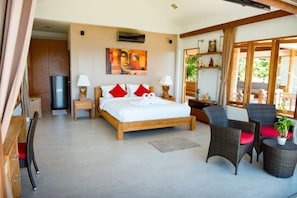 5 Schlafzimmer, hochwertige Bettwaren, Zimmersafe, individuell dekoriert