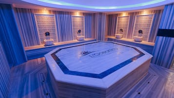 Een Turks bad/hammam, lichaamsbehandelingen, aromatherapie
