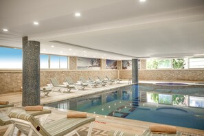 Indoor pool, 2 outdoor pools, open 7 AM to 7 PM, free cabanas - L'Oceanica Beach Resort Hotel - All Inclusive (Kemer)