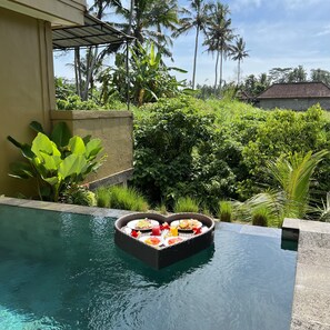 Premium bedding, in-room safe, desk, blackout drapes - Kubu Bali Baik Villa & Resort (Ubud)