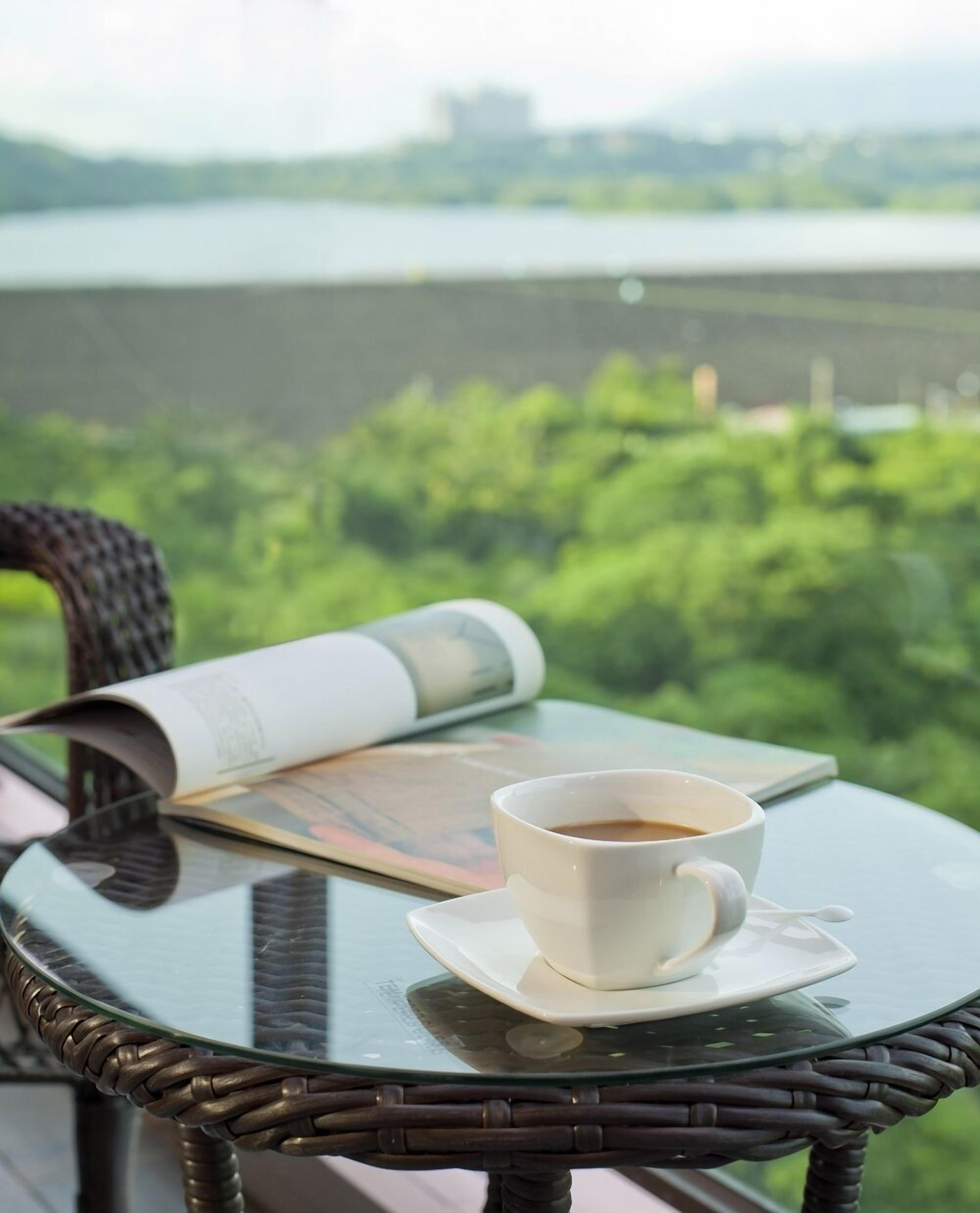 lake view deluxe quadruple room | balcony