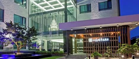 Front of property - evening/night