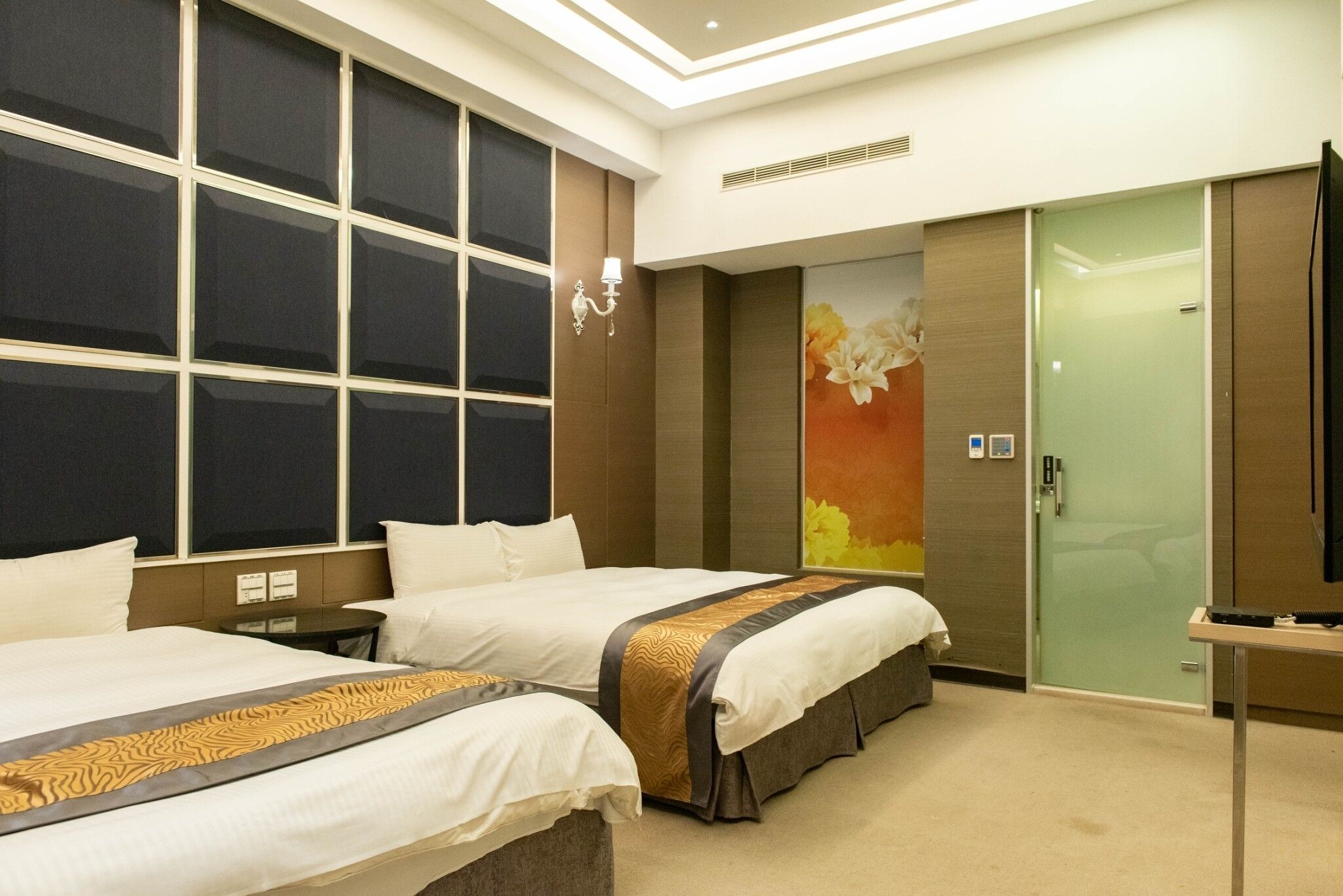 lake view deluxe quadruple room | in-room safe, desk, blackout curtains, soundproofing