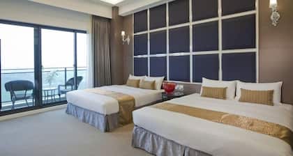 Renyi Lake Hotel