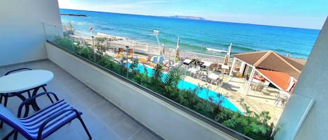 Junior Suite Bedroom & Living Room Sea View | View from room