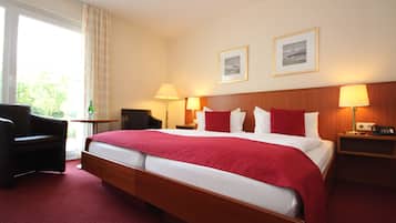 저자극성 침구, 객실 내 금고, 책상, 암막 커튼