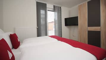 Lejlighed - 2 soveværelser - i anneksbygning (Suite 1 & 2) | Allergivenligt sengetøj, pengeskab på værelset, skrivebord