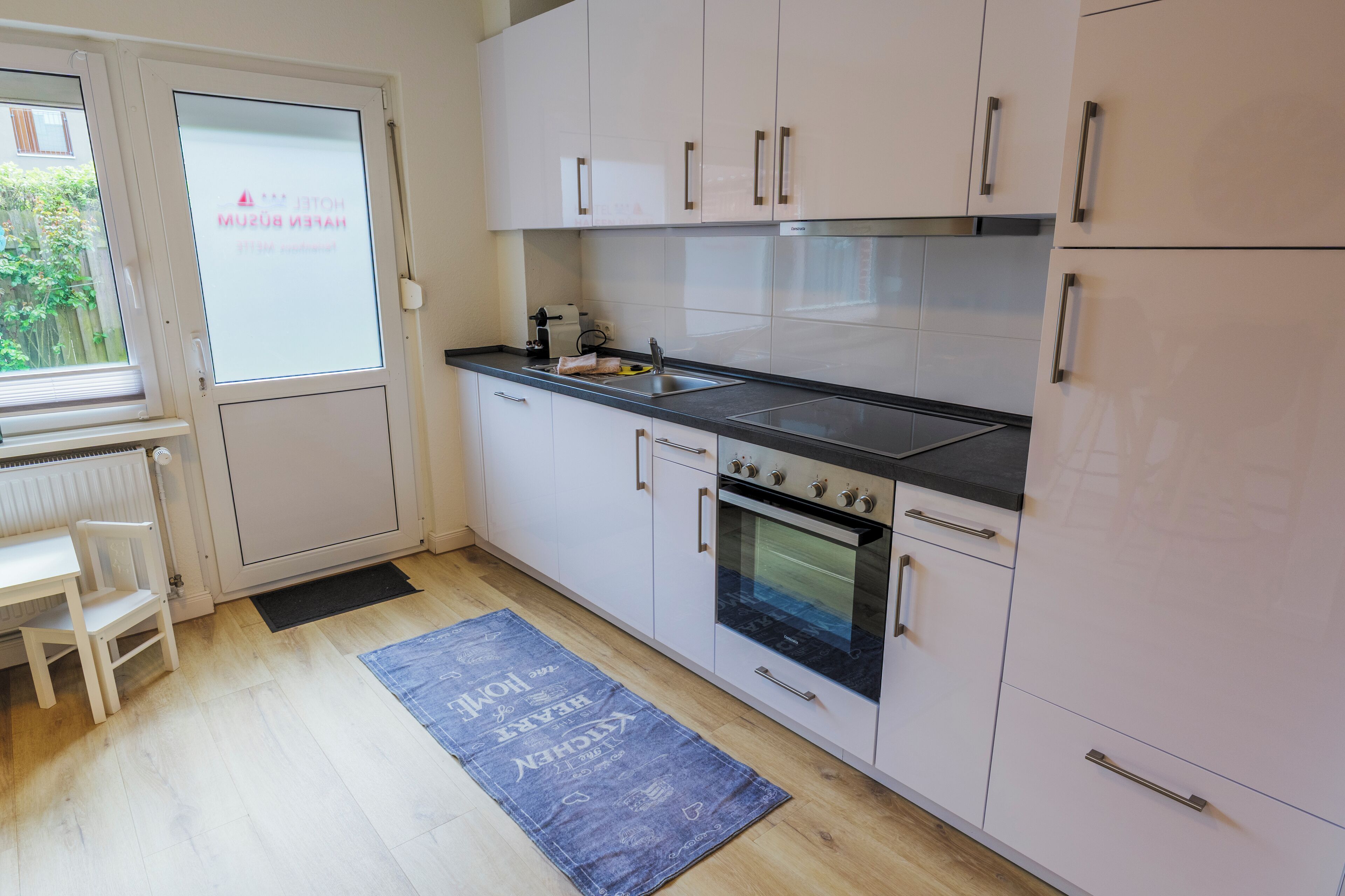 house mette | private kitchen | microwave