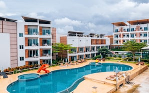 Outdoor pool - Saint Tropez Beach Resort Hotel (Tha Mai)