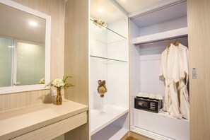 Room amenity - Saint Tropez Beach Resort Hotel (Tha Mai)